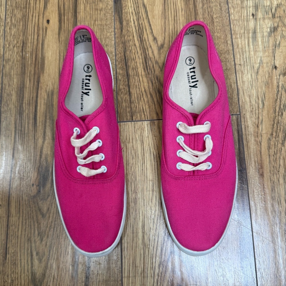 TRULY WOMENS PINK CANVAS SNEAKERS